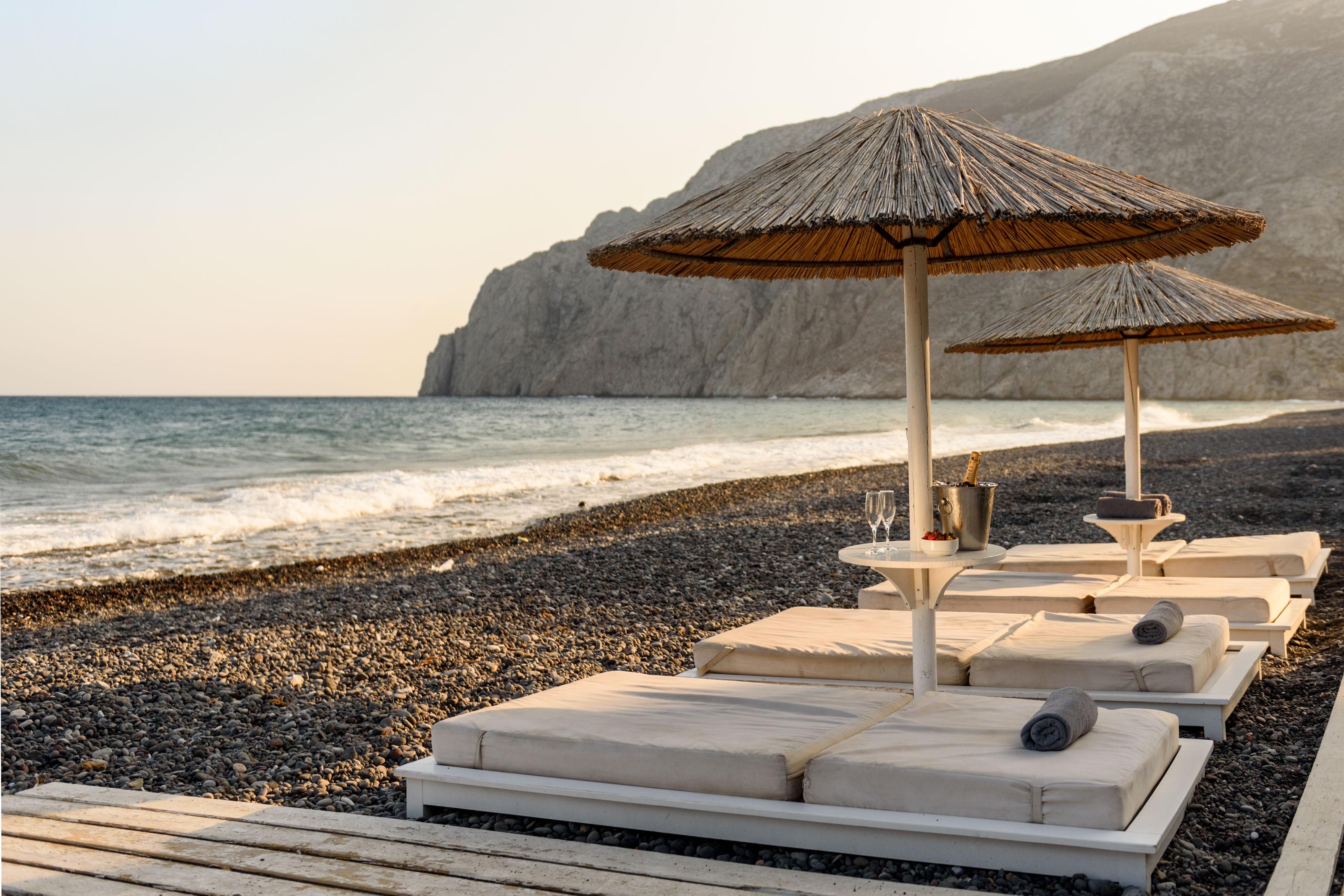 Alesahne Beach Hotel Kamari  Bagian luar foto