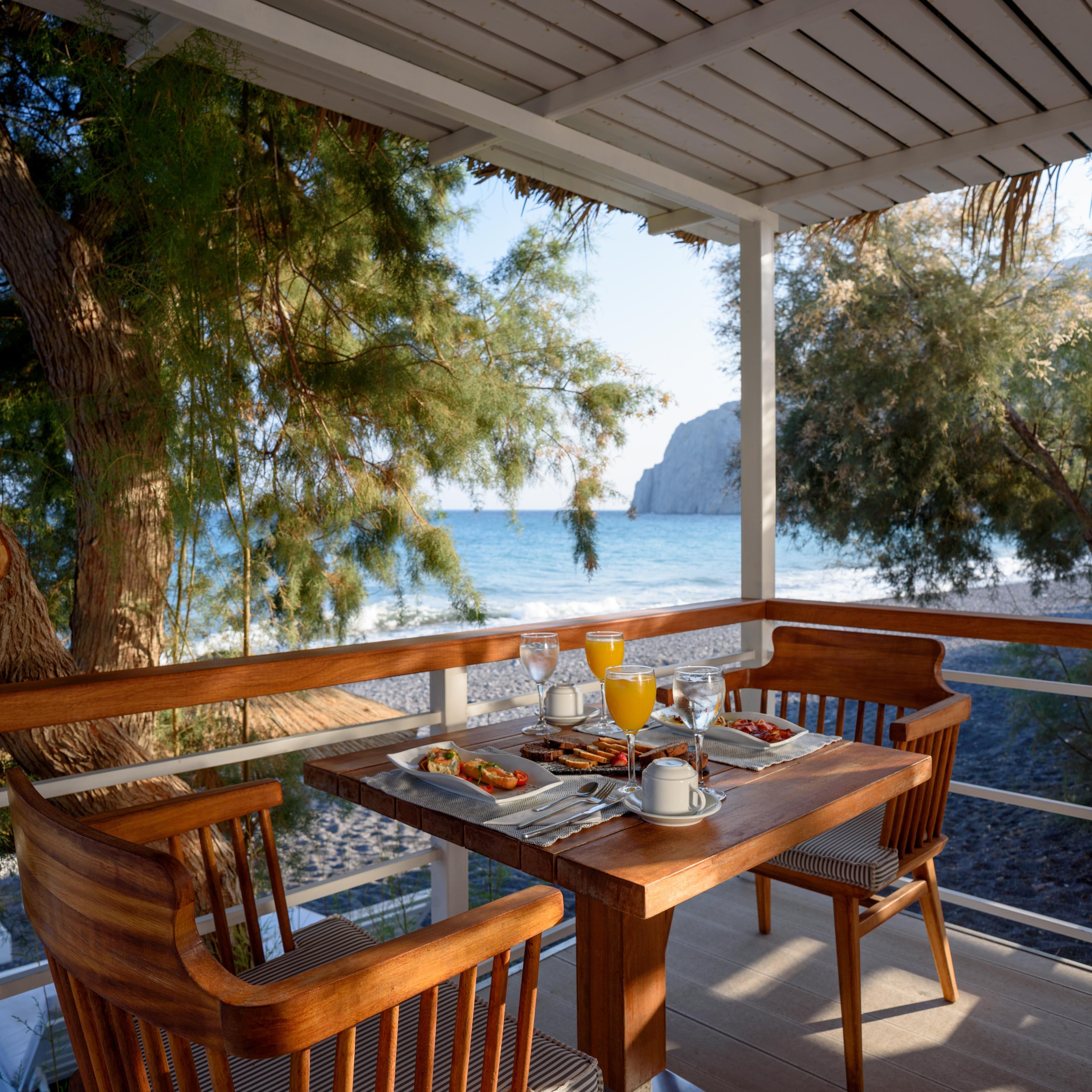 Alesahne Beach Hotel Kamari  Bagian luar foto