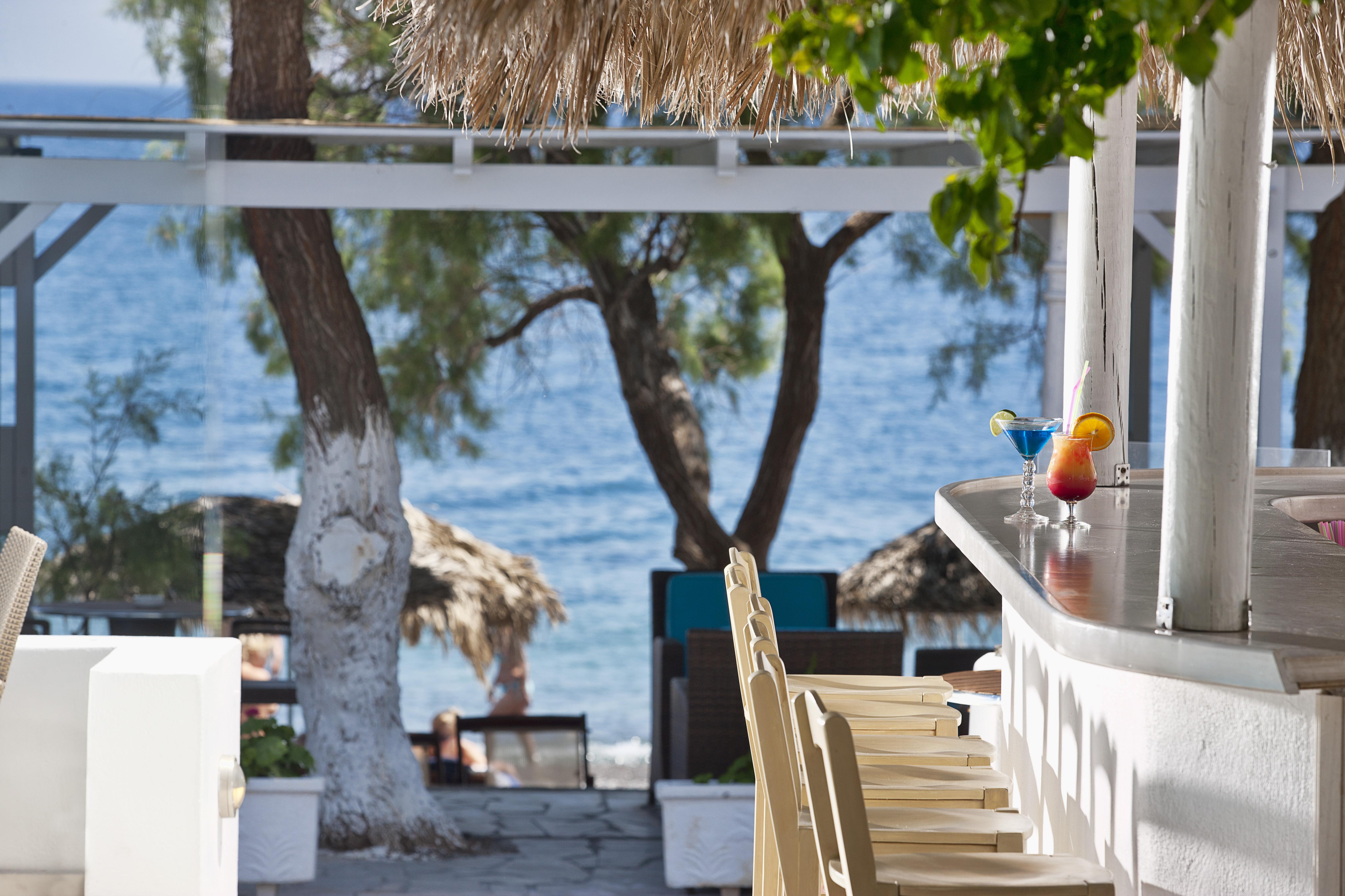 Alesahne Beach Hotel Kamari  Bagian luar foto