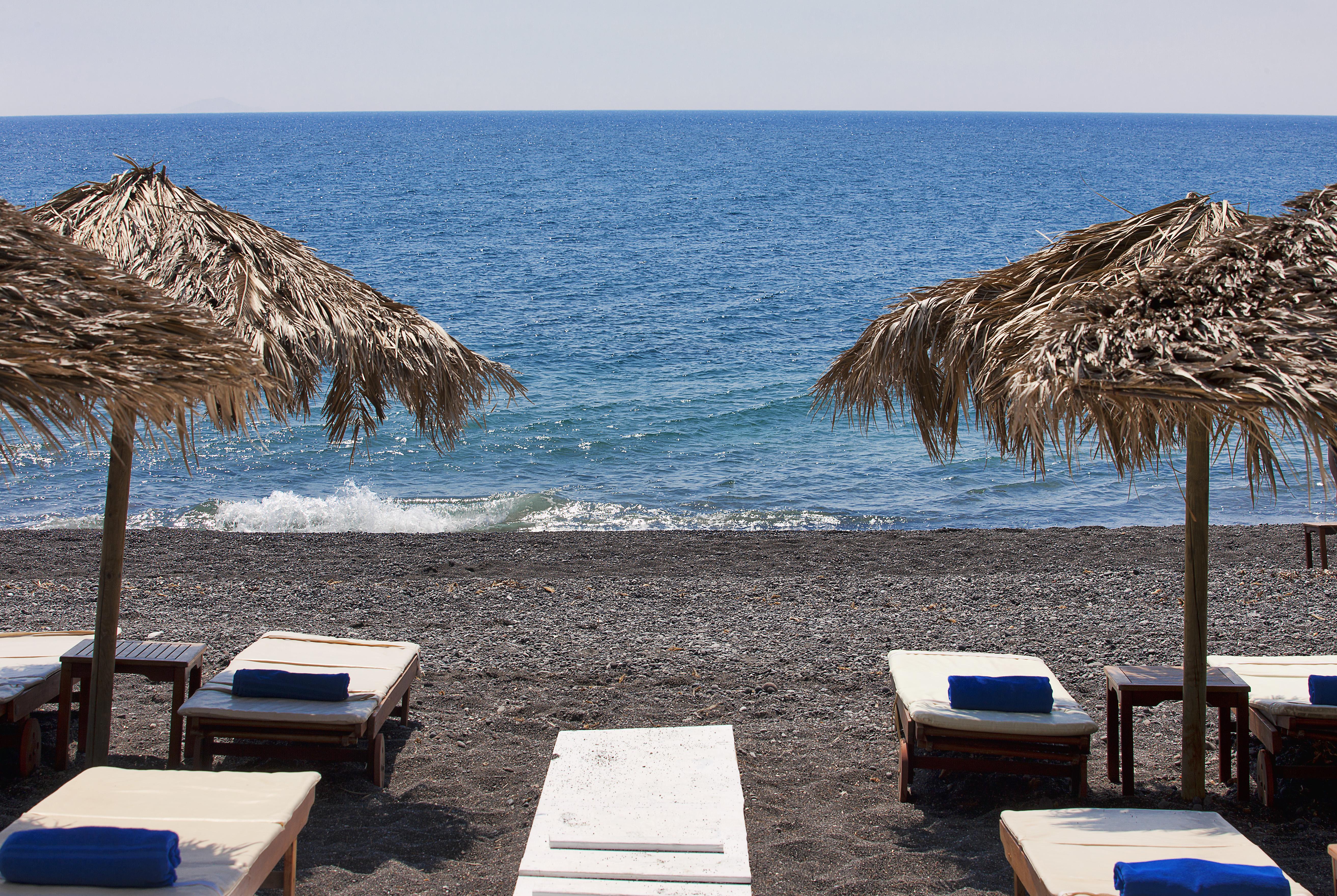 Alesahne Beach Hotel Kamari  Bagian luar foto