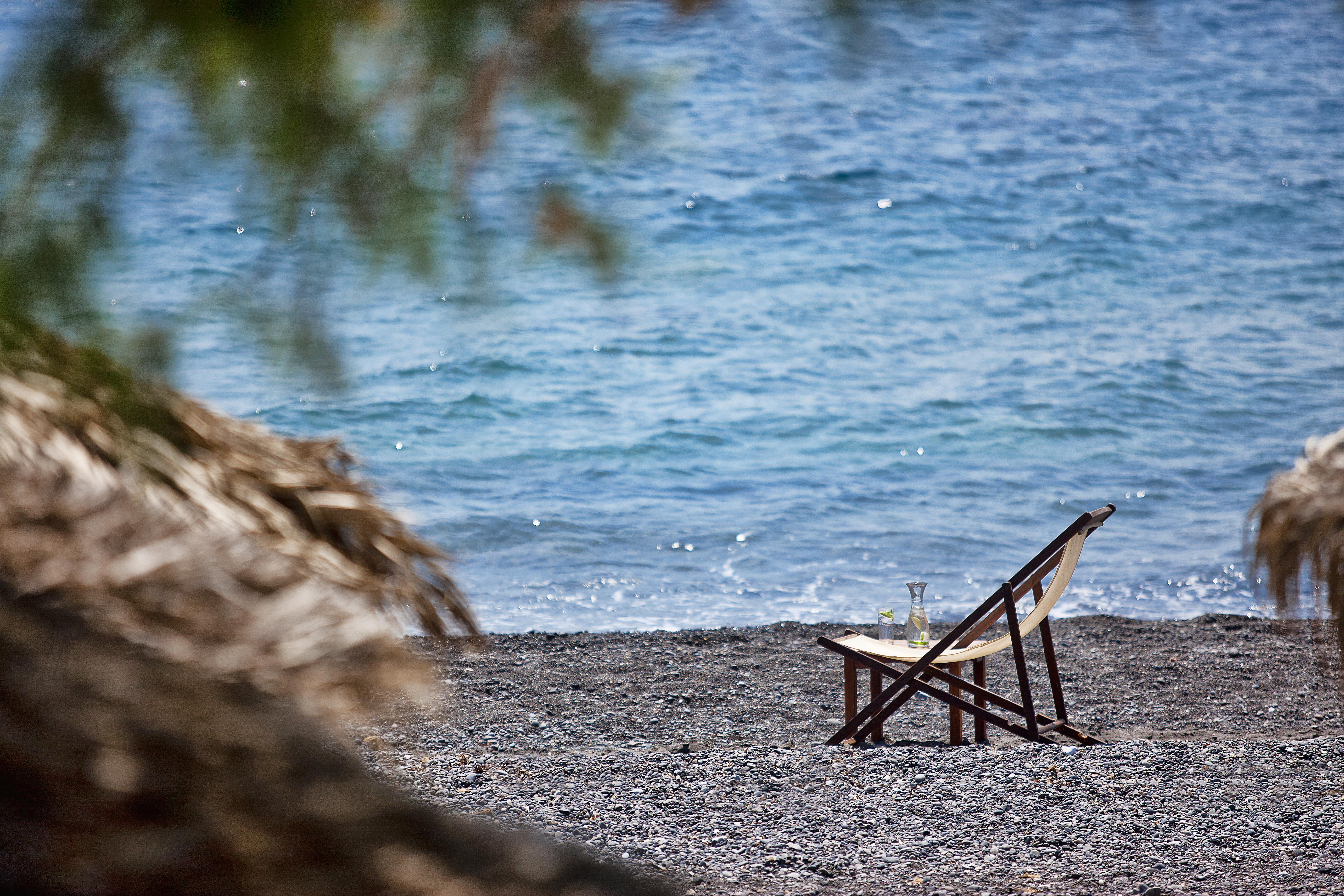 Alesahne Beach Hotel Kamari  Bagian luar foto