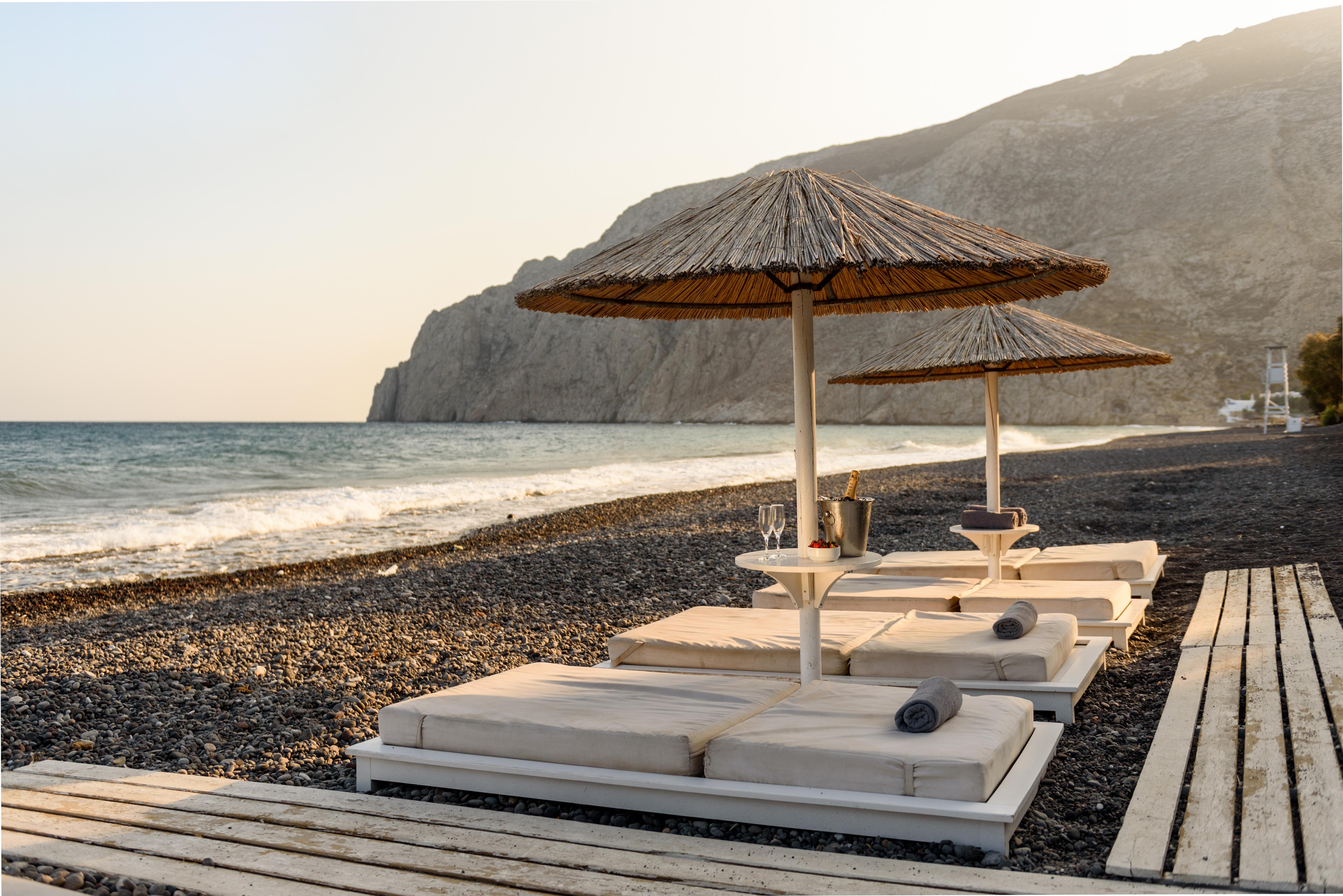 Alesahne Beach Hotel Kamari  Bagian luar foto