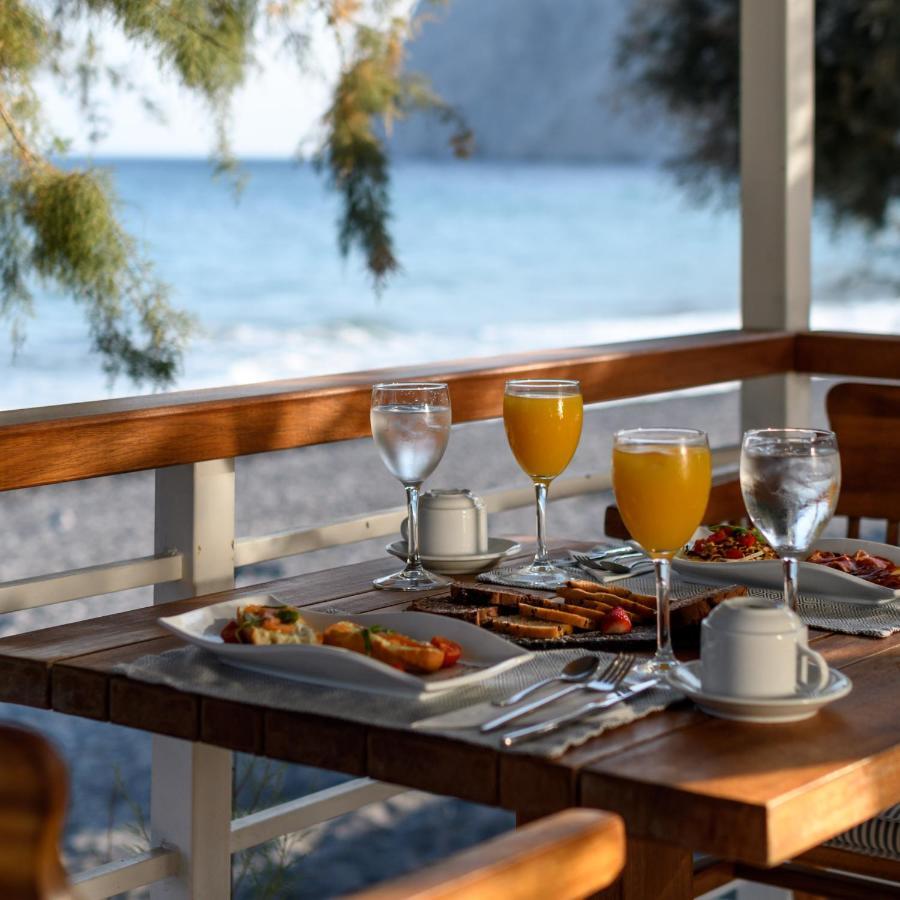 Alesahne Beach Hotel Kamari  Bagian luar foto